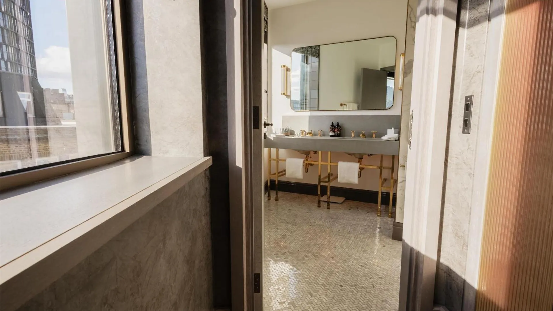 Hart Shoreditch Hotel London, Curio Collection By Hilton London