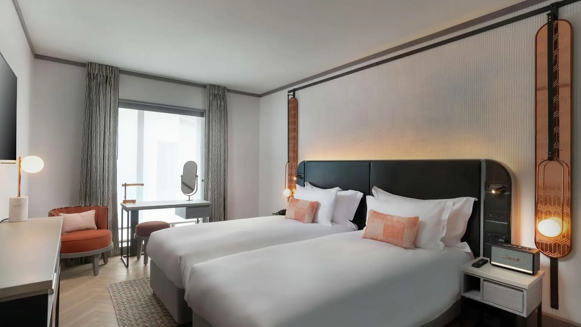 Hart Shoreditch Hotel London, Curio Collection By Hilton 4*, לונדון